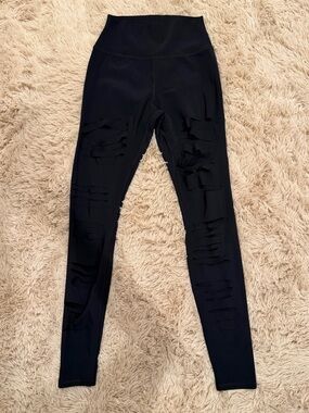 ALO Yoga Black High-Waist Distressed Jeggings